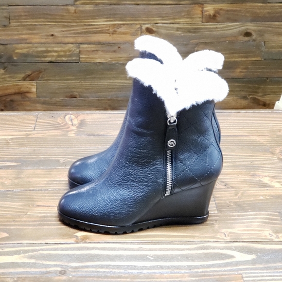 Michael Kors Women Leather Wedge Boot Size 5 - Picture 2 of 6